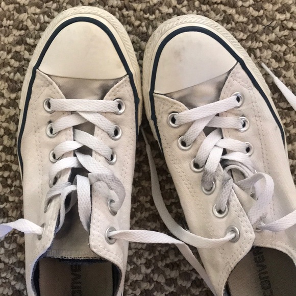 White Converse - Picture 5 of 8